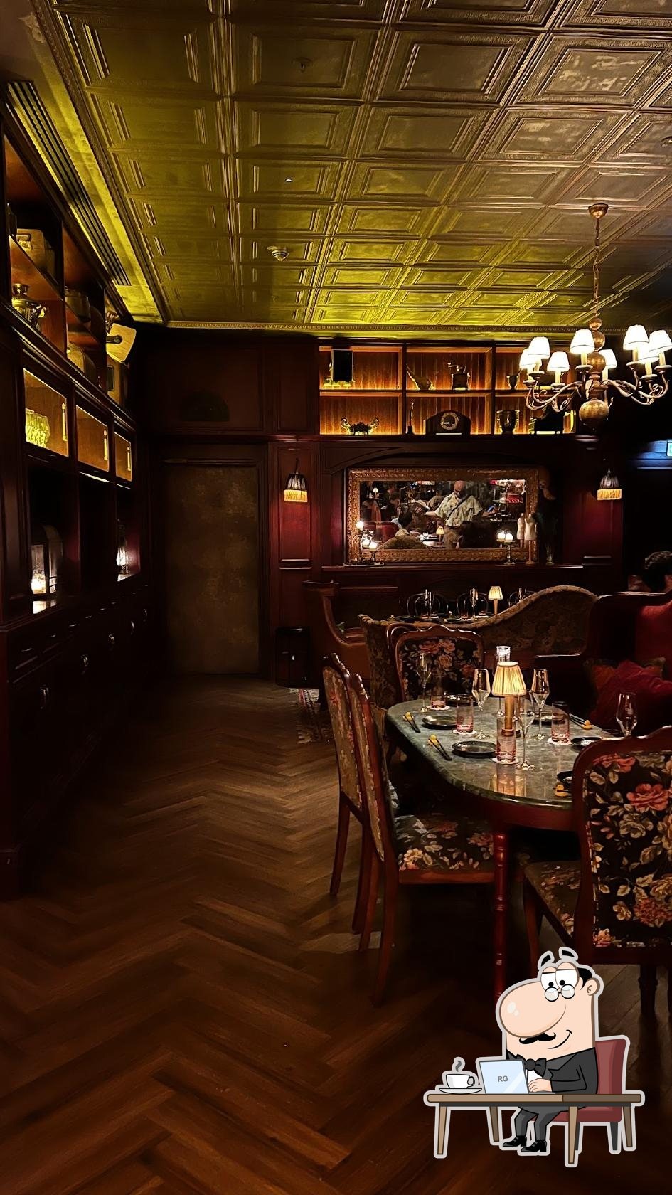 Eleganckie wnętrze restauracyjne ze strefą lounge